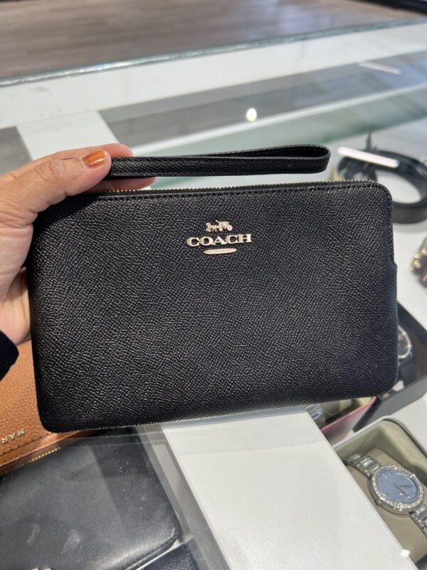 Coach Large Corner Zip Wristlet (im/black)