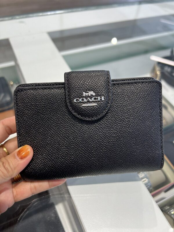Coach Medium Corner Zip Wallet With Signature (silver/black) - Image 4