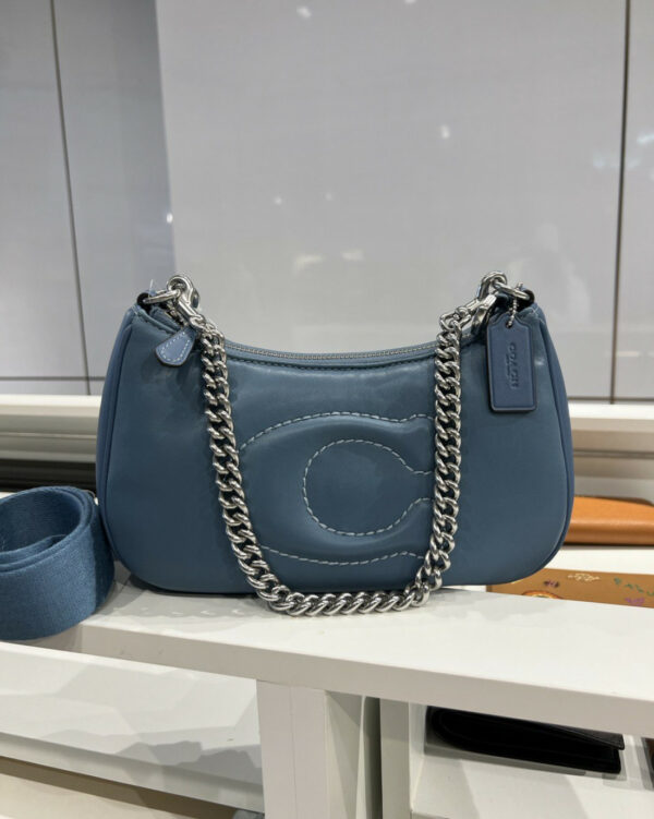 Coach Teri Shoulder Bag With Signature Quilting (sv/light Mist) - Image 2