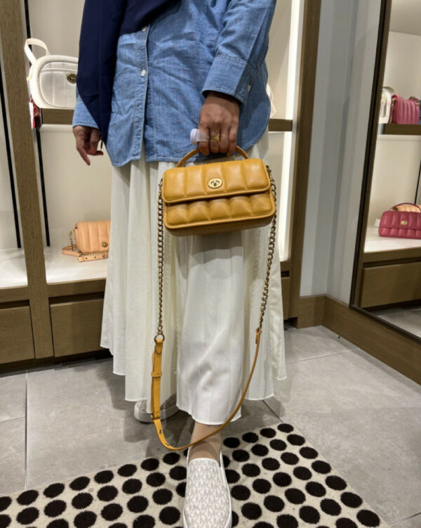 Coach Turnlock Clutch Crossbody 20 Quilting (butter) Boutique Transfer Comes With Paper Bag, Dust Bag And Box - Image 5