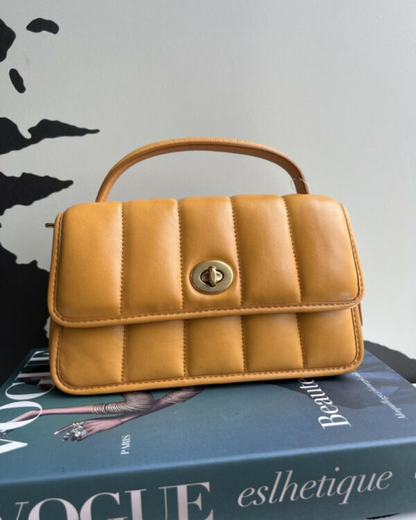 Coach Turnlock Clutch Crossbody 20 Quilting (butter) Boutique Transfer Comes With Paper Bag, Dust Bag And Box - Image 6