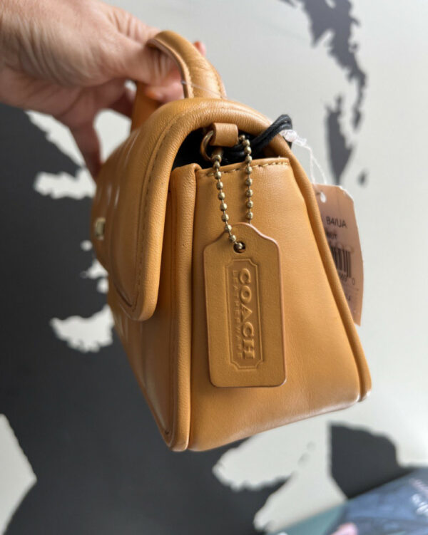 Coach Turnlock Clutch Crossbody 20 Quilting (butter) Boutique Transfer Comes With Paper Bag, Dust Bag And Box - Image 7