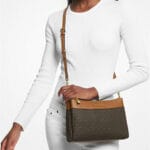 MICHAEL KORS LORI SMALL LOGO CROSSBODY (BROWN)