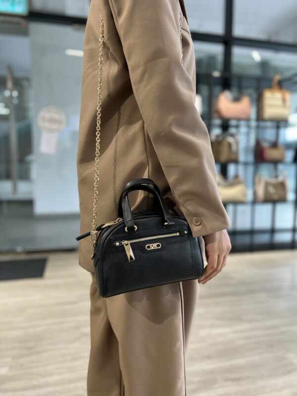 Michael Kors Williamsburg Small Pebbled Leather (black) - Image 3