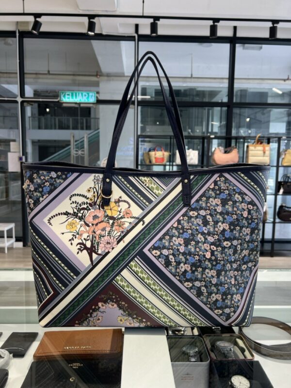 Tory Burch Kerrington Square Tote (navy Multi) - Image 3
