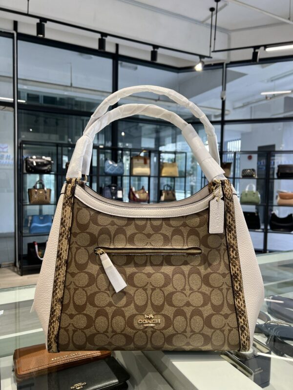 Coach Kristy Shoulder Bag In Color Block Signature (khaki Chalk Multi) - Image 4