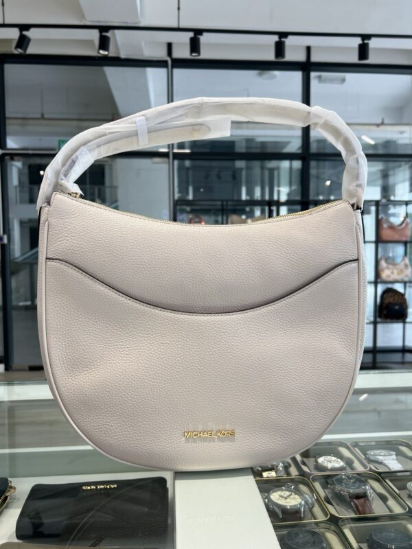 Michael Kors Dover Shoulder Bag (Cream)