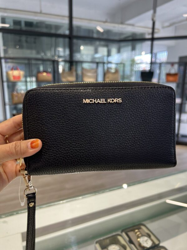 Michael Kors Jet Set Large Flat Multifunction Phone Case Wallet (black)