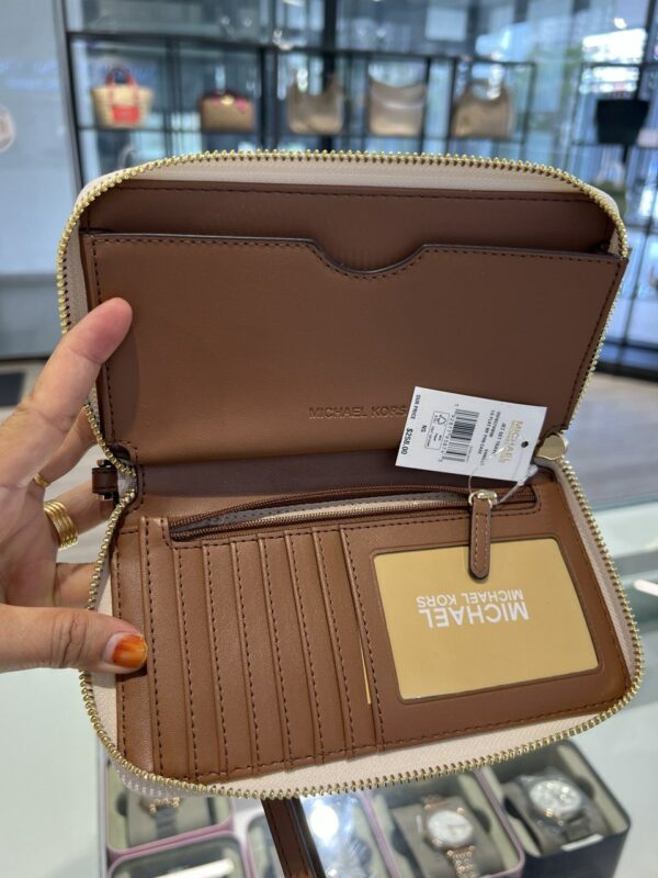Michael Kors Jet Set Large Logo Flat Multifunction Phone Case Wallet (brown) - Image 2