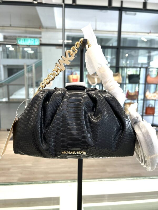 Michael Kors Nola Small Chain Clutch Crossbody (Black)
