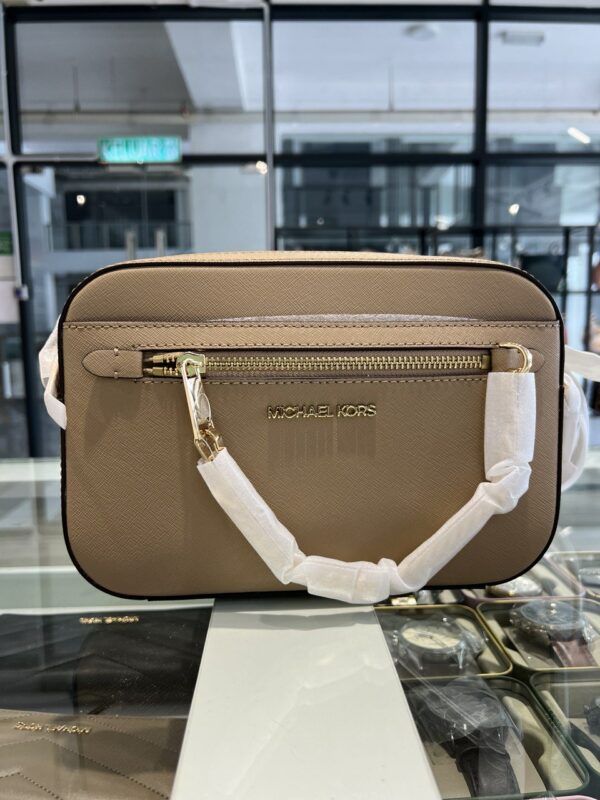 Michael Kors Jet Set Large Saffiano Leather Crossbody Bag (Camel)