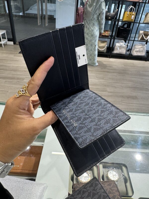 Michael Kors Cooper Billfold With Passcase Wallet in Signature (Admiral Blue) - Image 2