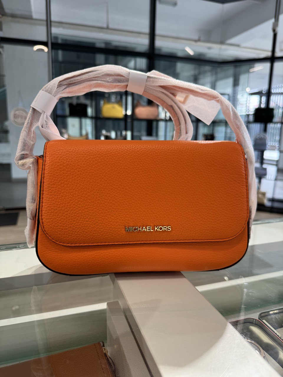 Michael kors bedford legacy large flap crossbody deals