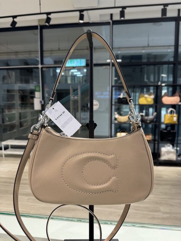 Coach Teri Shoulder Bag With Signature Quilting (Taupe) - Image 4
