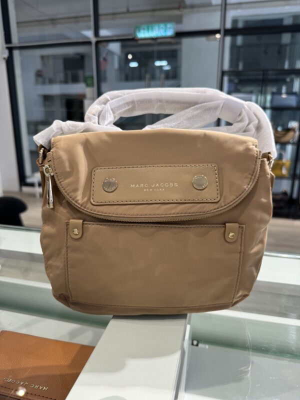 Marc Jacobs Preppy Nylon Mini Natasha (Iced Coffee)