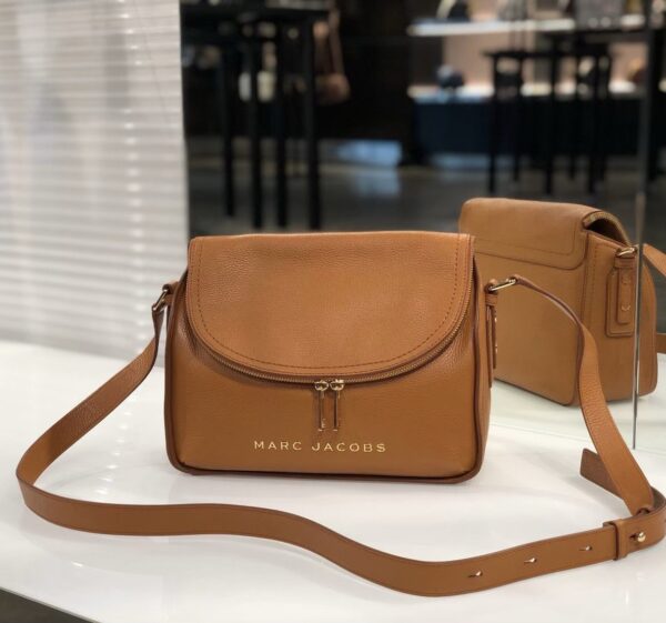 Marc Jacobs The Groove Leather Mini Messenger (Smoke Almond)