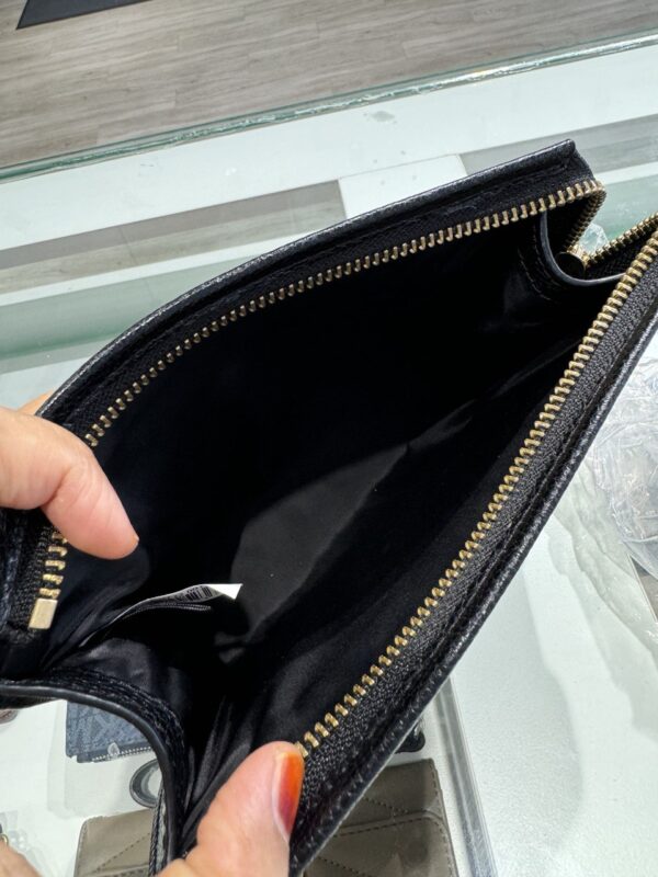 MERDEKA SUPER SPECIAL- Marc Jacobs The Grind Leather Clutch Bag (Black) - Image 3