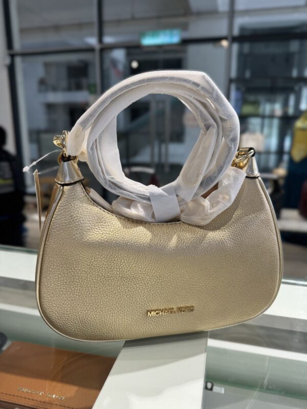 Michael Kors Cora Medium Leather Shoulder Bag (Pale Gold) - Image 2
