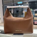 Michael Kors Ember Small Messenger (Luggage)