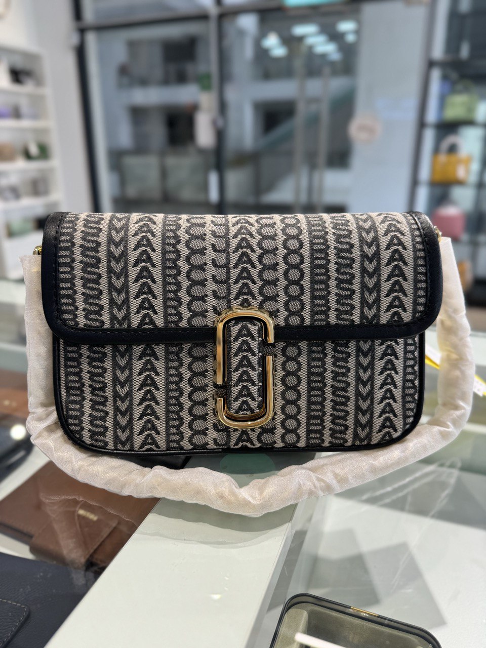 Marc Jacobs The Monogram J Marc Shoulder Bag (Black) | Butik