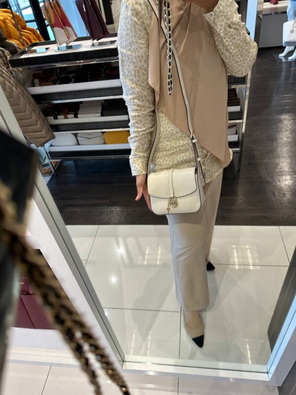 Michael Kors Lyra Messenger (Cream) - Image 2