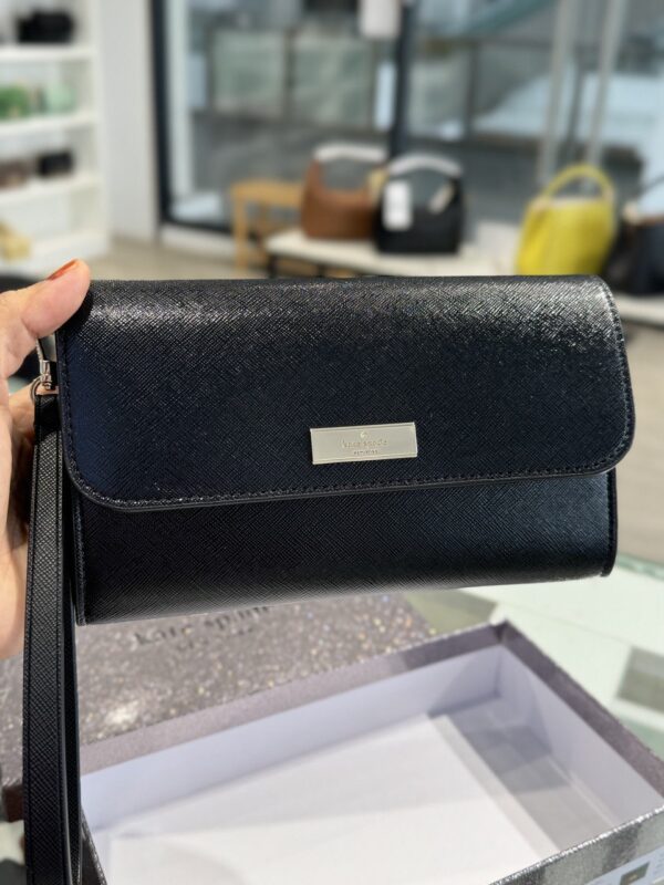 Kate Spade Kenzie Boxed Medium Flap Wristlet (Black)