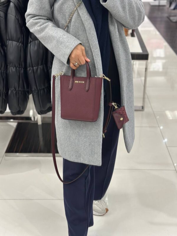 Michael Kors Vincent Extra-Small Saffiano Leather Crossbody Bag With Card Case (Black Silver) - Image 3