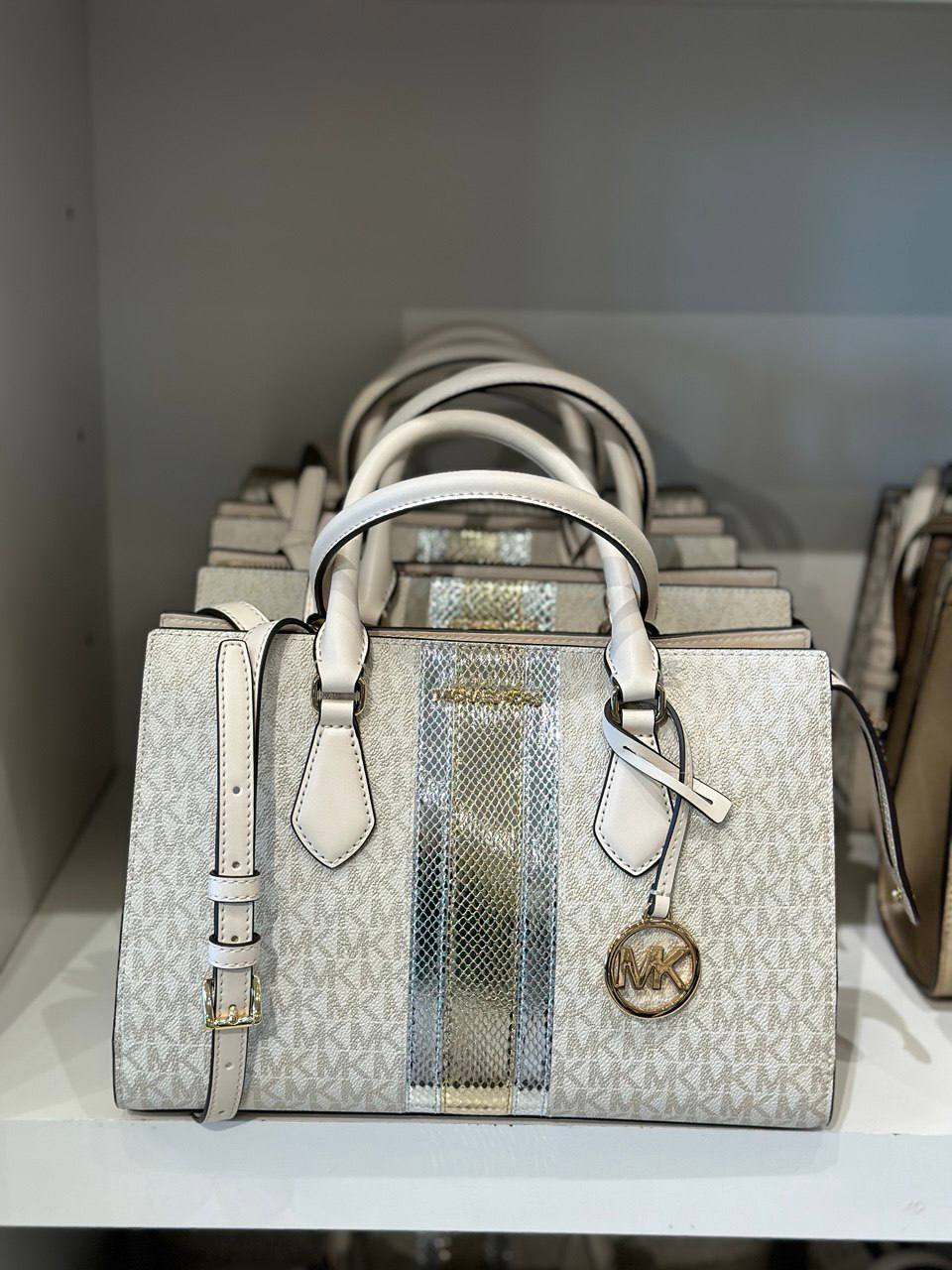 Pre Order-Michael Kors Sheila Medium Signature Logo and Pre Order-Michael Kors Sheila Medium Signature Logo and