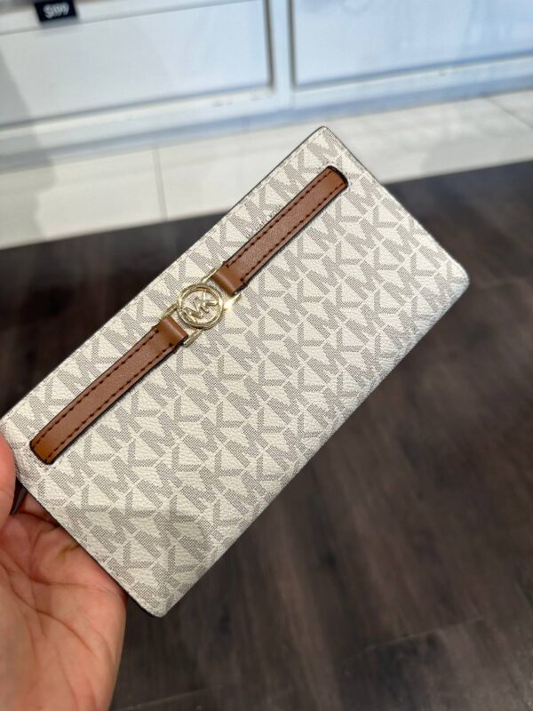 Michael Kors Reed Large Snap Wallet (Vanilla)