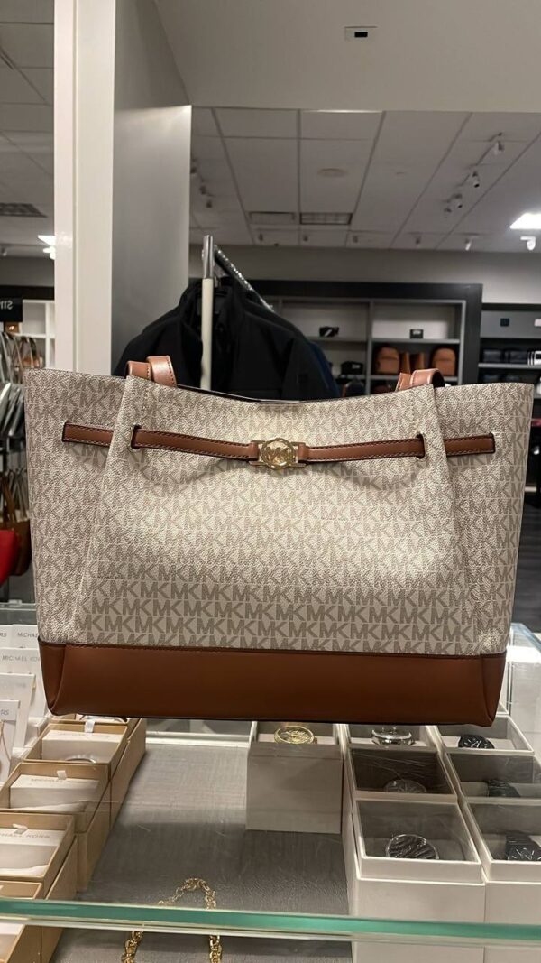 Michael Kors Reed Large Signature Belted Tote (Vanilla) - Image 5