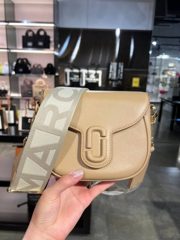 [Pre Order]-Marc Jacobs The Covered J Medium Marc Saddle Bag (Camel) - Image 3