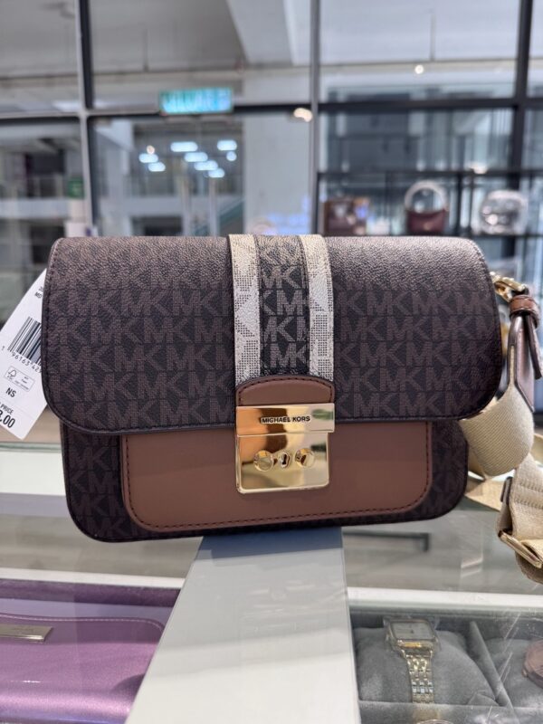Michael Kors Sloan Editor Medium Flap Messenger Signature (Luggage Multi) RSKF