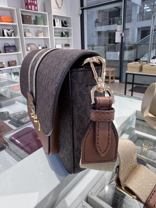 Michael Kors Sloan Editor Medium Flap Messenger Signature (Luggage Multi) RSKF - Image 2