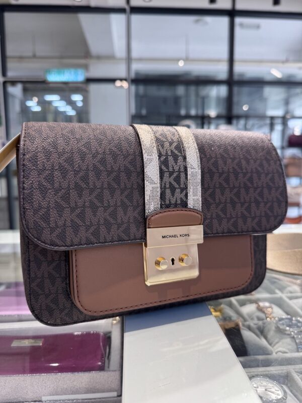 Michael Kors Sloan Editor Medium Flap Messenger Signature (Luggage Multi) RSKF - Image 4