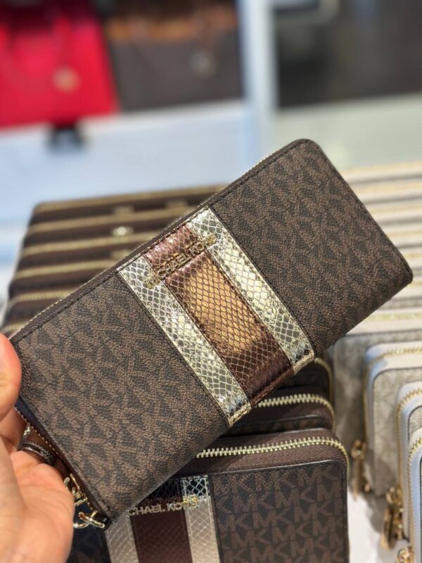 Michael Kors Jet Set Travel Large Signature Logo and Metallic Continental Wallet (Brown) - Image 3
