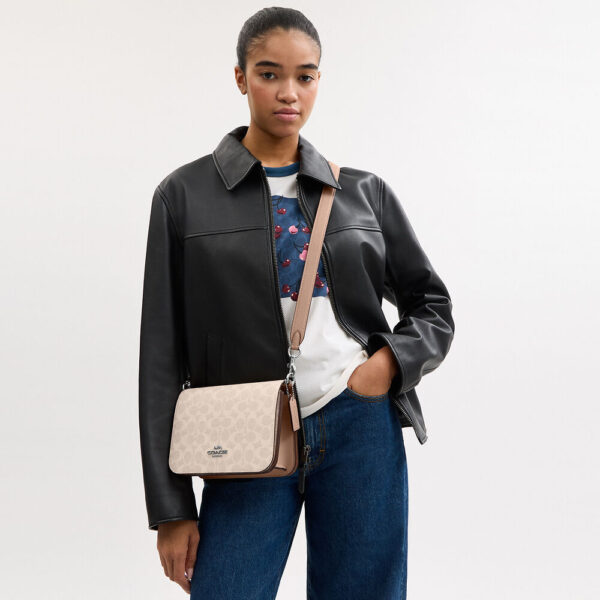 Coach Quinn Bag In Signature Canvas (Sand Taupe) - Image 3