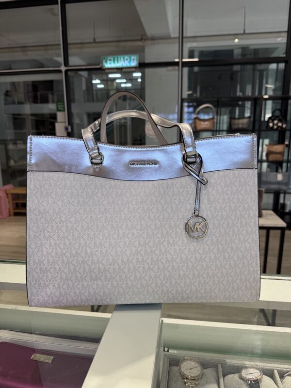 Michael Kors Jet Set Travel Large Signature Logo Pocket Tote Bag (Silver)