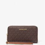 Michael Kors Jet Set Signature Logo Smartphone Wristlet (Brown)