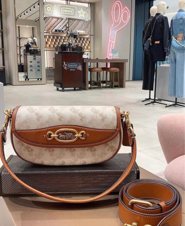 Coach Harley Shoulder Bag 23 With Horse And Carriage (Vanilla) - Boutique Collection - Image 7