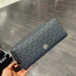 [Pre Order]- Michael Kors Medium Travel Case (Black)