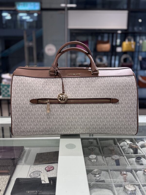 Michael Kors Jet Set Travel Extra-Large Signature Logo Duffel Bag (Vanilla Brown) - Image 4