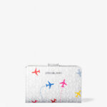 [Pre Order]-Michael Kors Jet Set Travel Medium Printed Signature Logo Bi-Fold Wallet (Optic White)