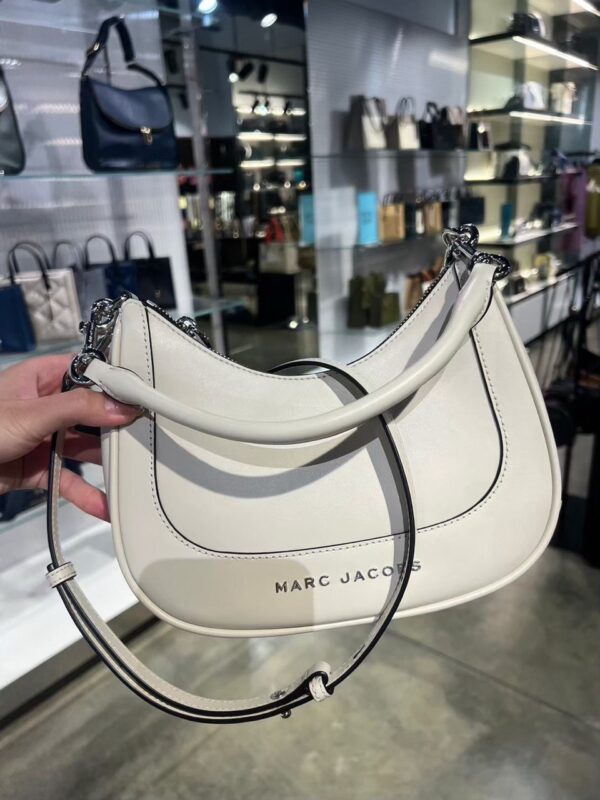 Marc Jacobs Small Hobo Leather Bag (Marshmallow) - Image 7