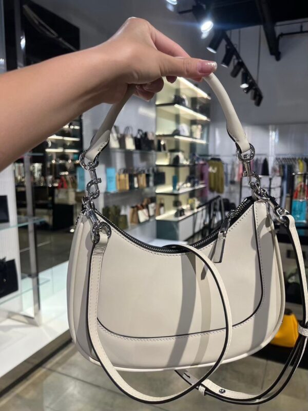 Marc Jacobs Small Hobo Leather Bag (Marshmallow) - Image 6