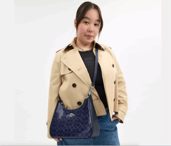 [Pre Order]-Coach Teri Hobo Bag In Signature Canvas (Dark Denim) - Image 4