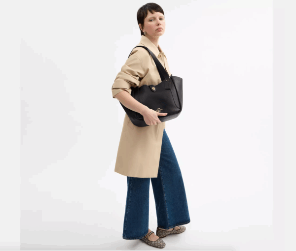 [Pre Order]- Coach Hadley Turnlock Tote Bag (Black) - Image 2