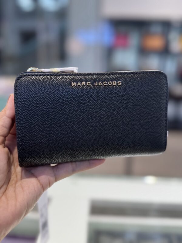 Marc Jacobs Medium Bifold Wallet (Black)