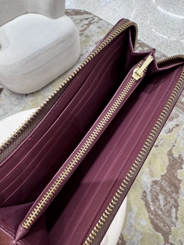 [Pre Order]-Coach Essential Slim Accordion Zip Wallet In Signature Canvas (Tan) Boutique Collection - Image 3