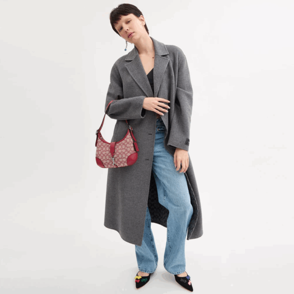 [Pre Order]-Coach Hamptons Hobo Bag In Signature Textile Jacquard (Ruby Ivory) Boutique Collection - Image 2