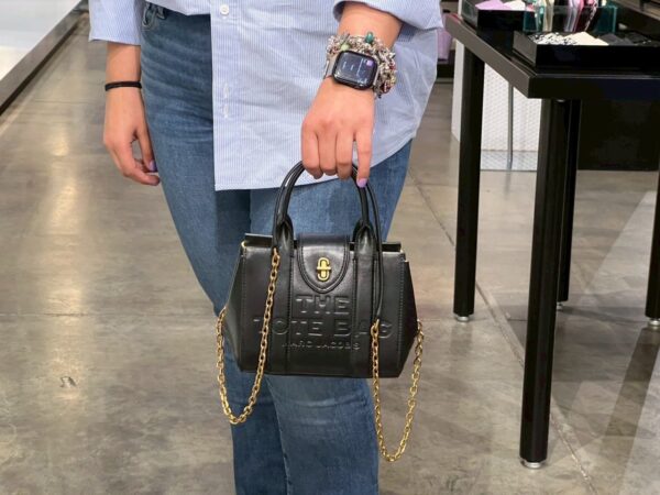 [Pre Order]-Marc Jacobs The Turnlock Crossbody Tote Bag(Black) - Image 4